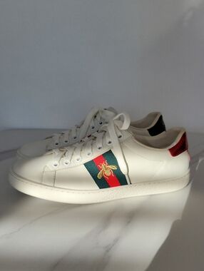 Gucci Ace sneaker with bee White Sneakers